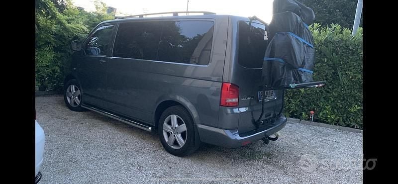 Usata VW T5 Startline 140 CV (102 kW) 2012 Grigio Furgone