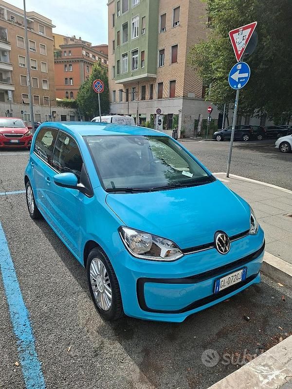 Usata VW up! 68 CV (50 kW) 2022 Blu Utilitaria