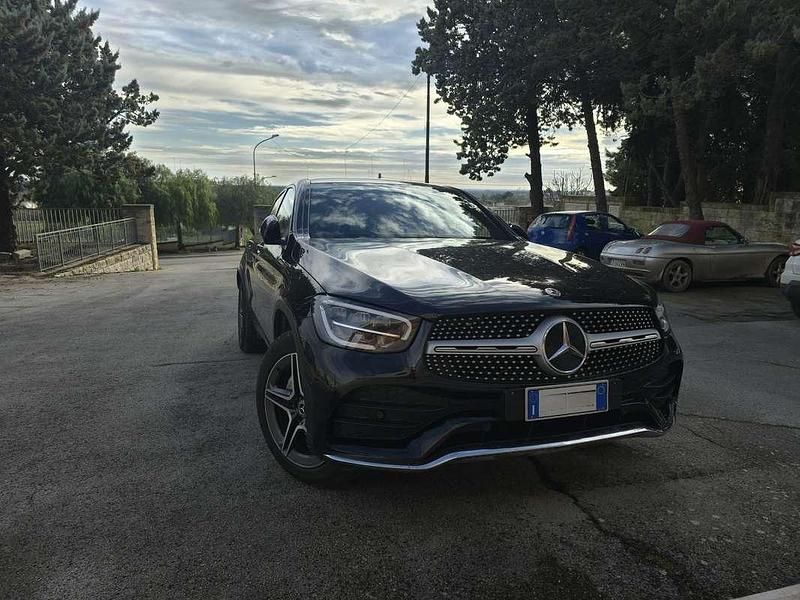 Usata Mercedes GLC300 Premium Plus 245 CV (180 kW) 2019 Nero SUV