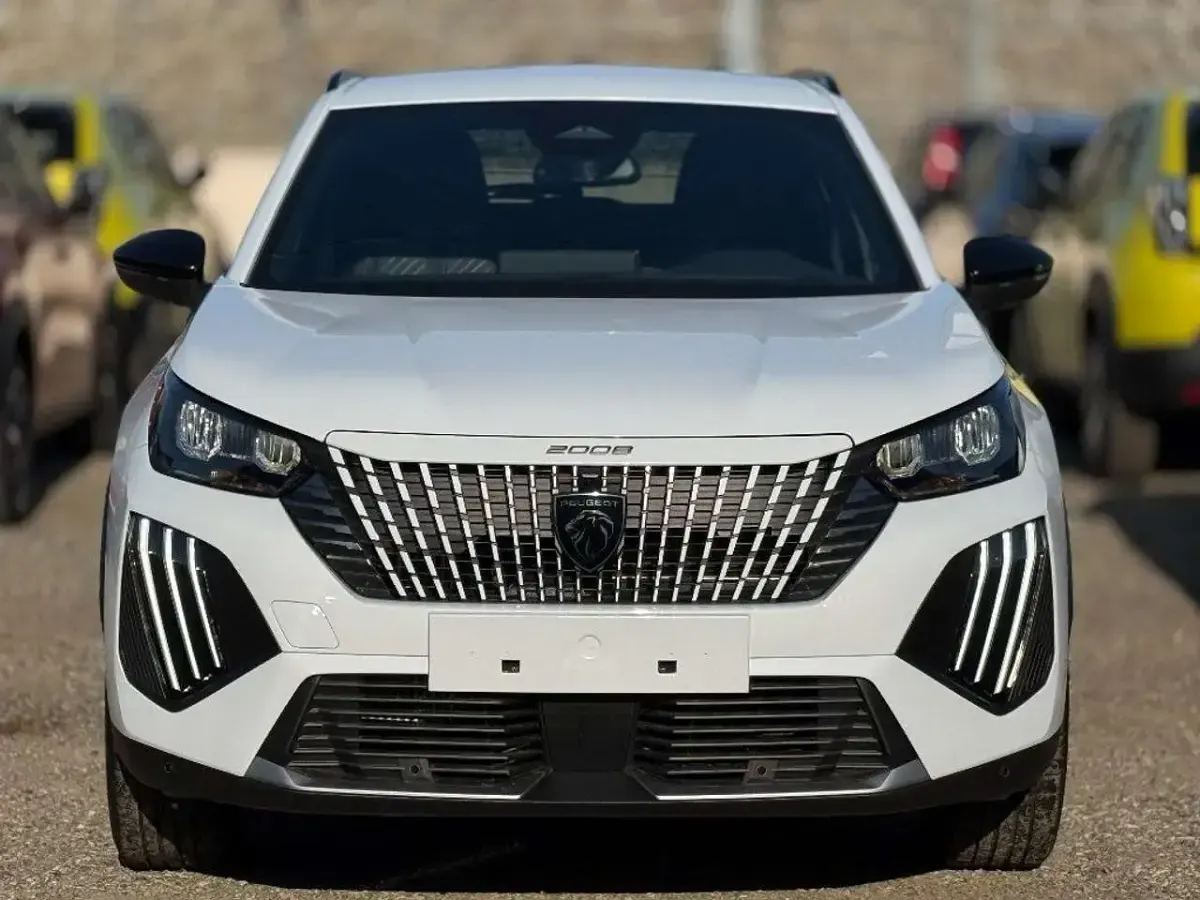 Nuova Peugeot 2008 Allure 110 CV (80 kW) 2026 Nero SUV