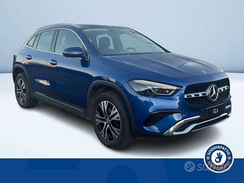 Usata Mercedes GLA180 Advanced 116 CV (85 kW) 2025 Blu SUV