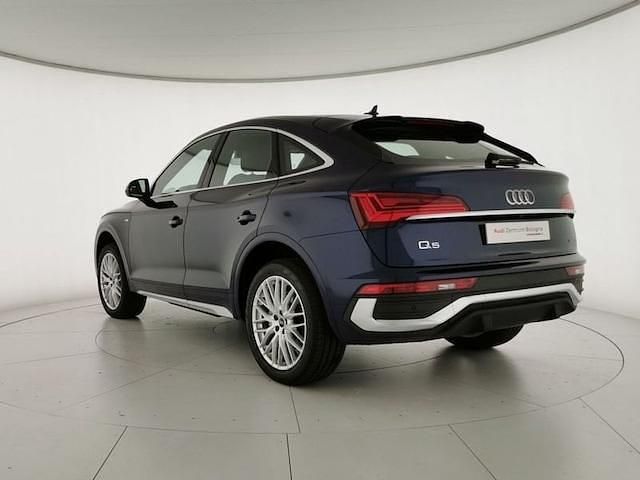 Nuova Audi Q5 S-line plus 204 CV (150 kW) 2025 Blu navarra SUV