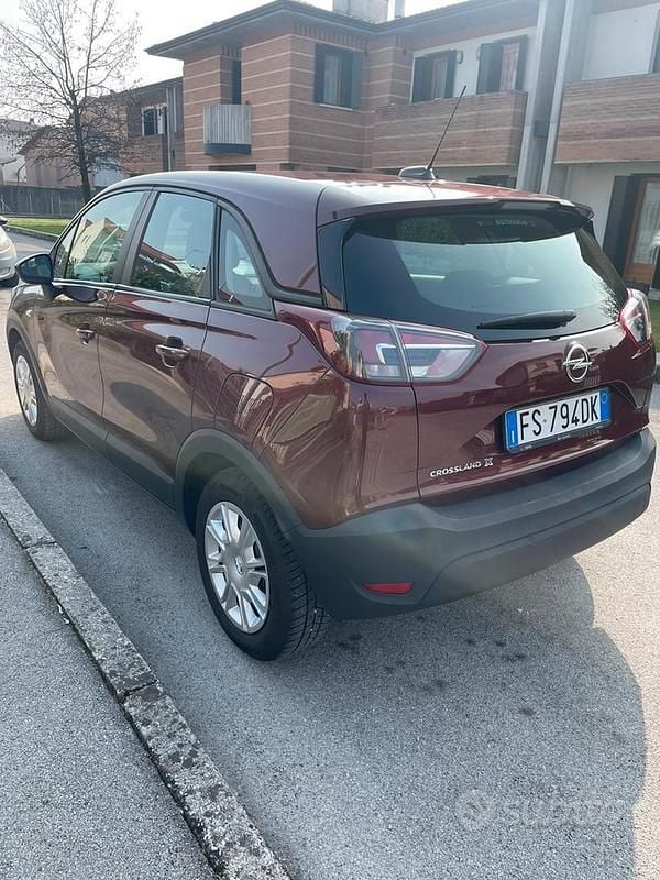 Usata Opel Crossland X 83 CV (61 kW) 2018 Rosso SUV