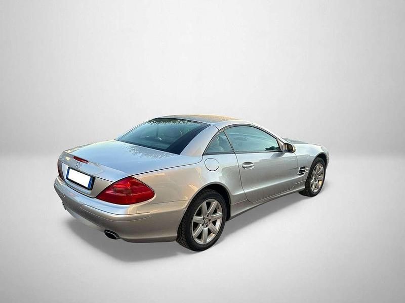 Usata Mercedes SL500 306 CV (225 kW) 2002 Grigio Cabrio