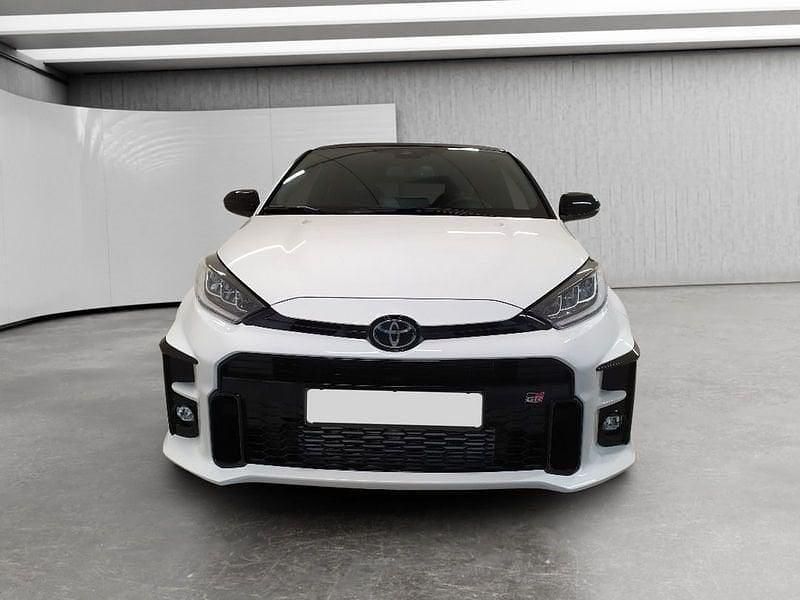 Usata Toyota Yaris 261 CV (191 kW) 2023 Bianco Berlina