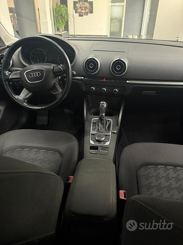 Usata Audi A3 Attraction 110 CV (80 kW) 2016 Grigio Berlina