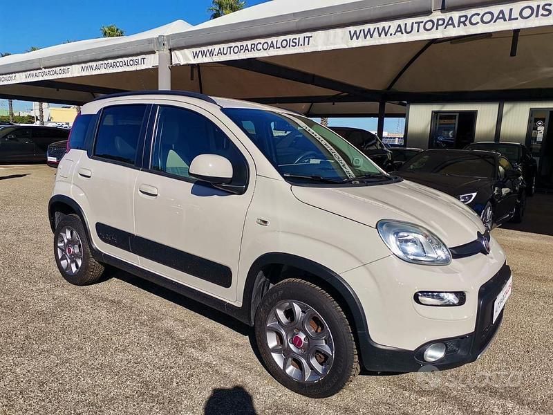 Usata Fiat Panda 4x4 S 85 CV (62 kW) 2013 Beige Utilitaria