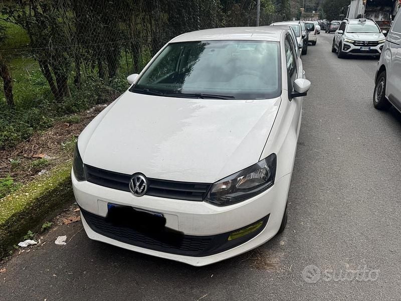 Bianco Usata 2013 VW Polo Berlina | 4300 € (Super prezzo) - Immagine 1/4