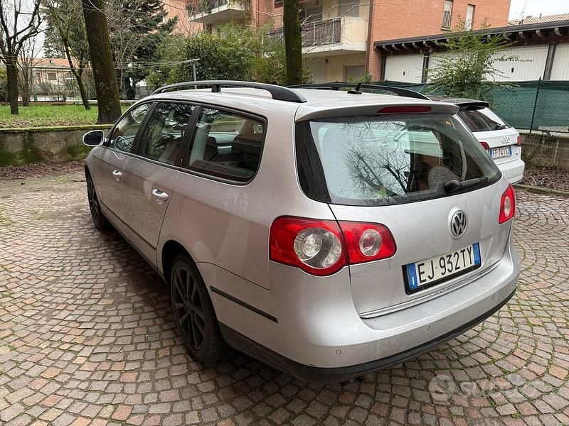Usata VW Passat 140 CV (102 kW) 2008 Grigio Station wagon