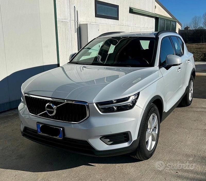 Usata Volvo XC40 129 CV (94 kW) 2021 Grigio SUV