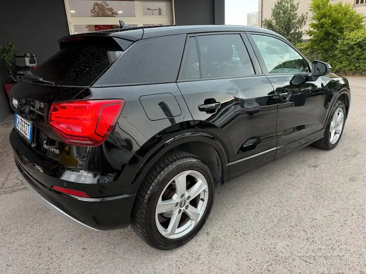Usata Audi Q2 Admired 116 CV (85 kW) 2019 Nero SUV