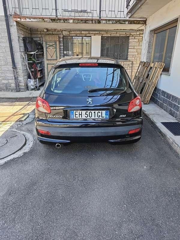 Usata Peugeot 206 60 CV (44 kW) 2011 Berlina