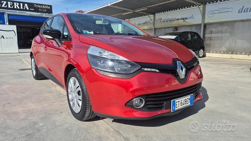 Brugt Renault Clio IV 75 HK (55 kW) 2013 Rød Sedan