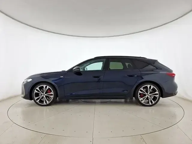 Usata Audi A5 S-Line 204 CV (150 kW) 2025 Blu firmamento metallizzato Station wagon