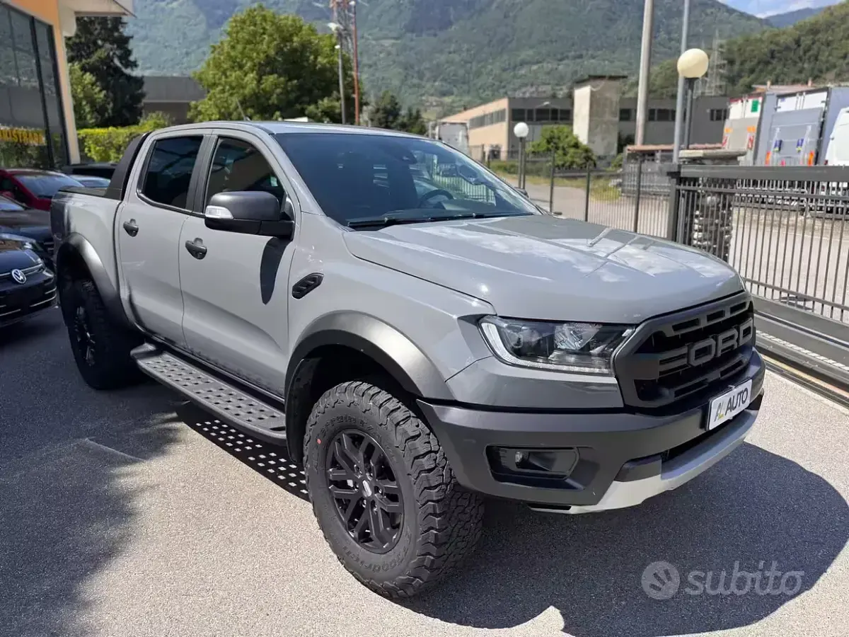 Usata Ford T Raptor 213 CV (156 kW) 2020 Grigio Cabrio