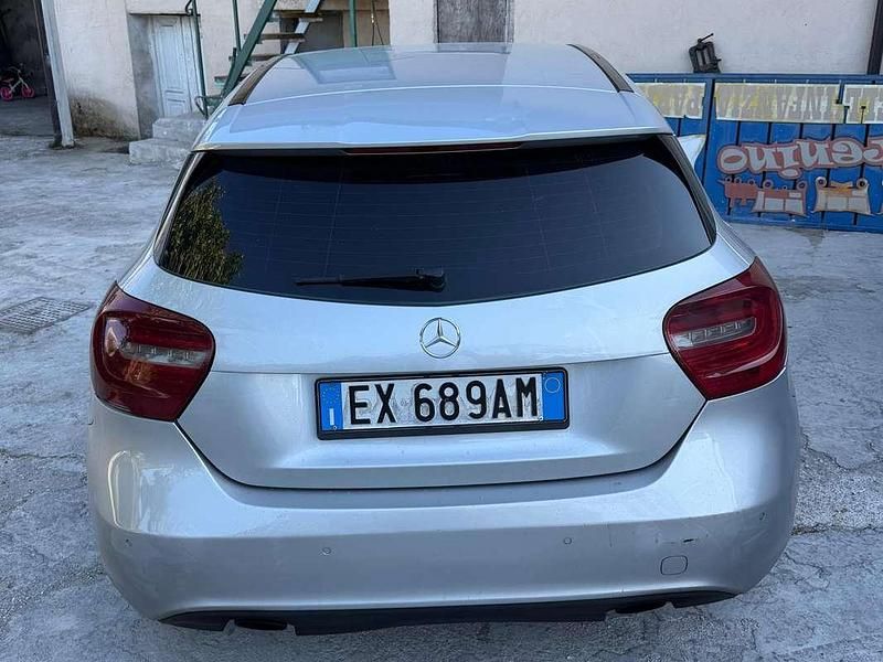Occasion Mercedes A180 Executive 109 ch (80 kW) 2014 Gris Berline