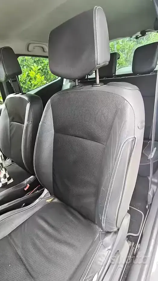 Usata Renault Clio II LE 75 CV (55 kW) 2007 Berlina