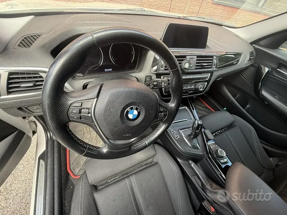 Usata BMW 118 Sport Line 150 CV (110 kW) 2017 Bianco Utilitaria