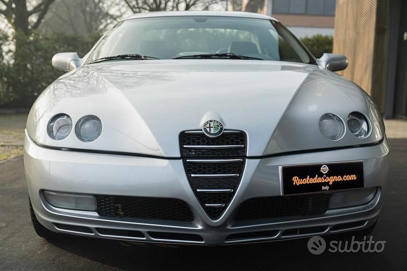 Usata Alfa Romeo GTV 166 CV (122 kW) 2003 Grigio Coupé