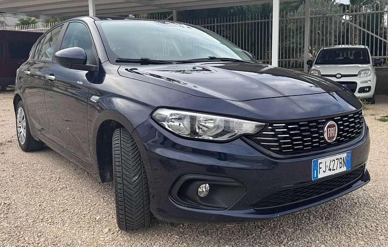 Usata Fiat Tipo Business 95 CV (69 kW) 2017 Blu/azzurro Berlina