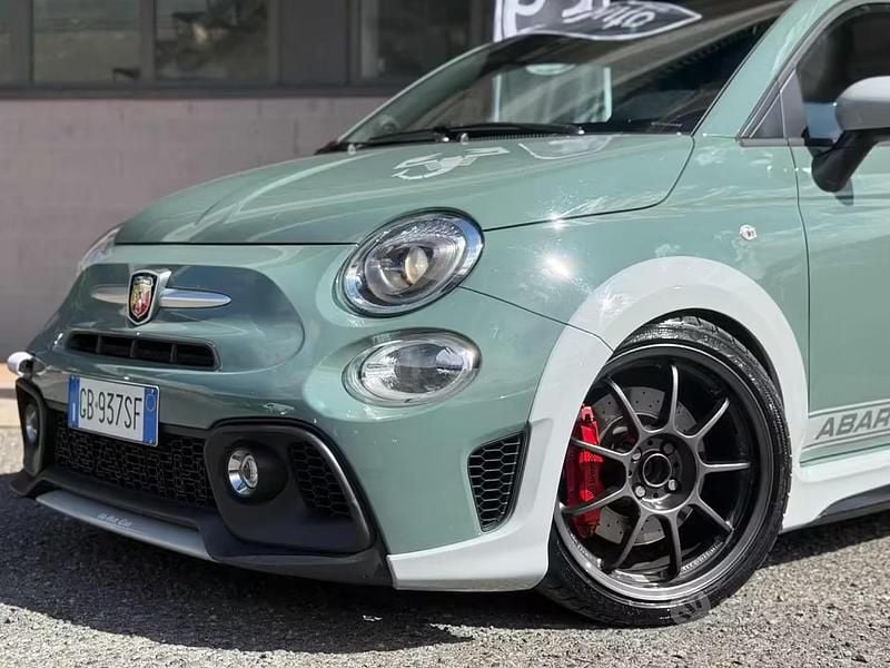 Usata Abarth 695 180 CV (132 kW) 2020 Verde Utilitaria