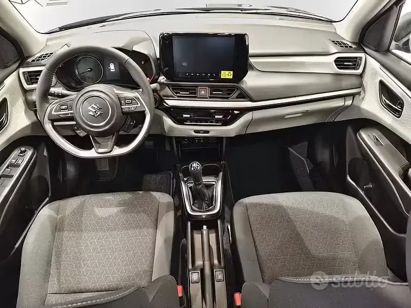 Nuova Suzuki Swift 83 CV (61 kW) 2026 Nero Utilitaria
