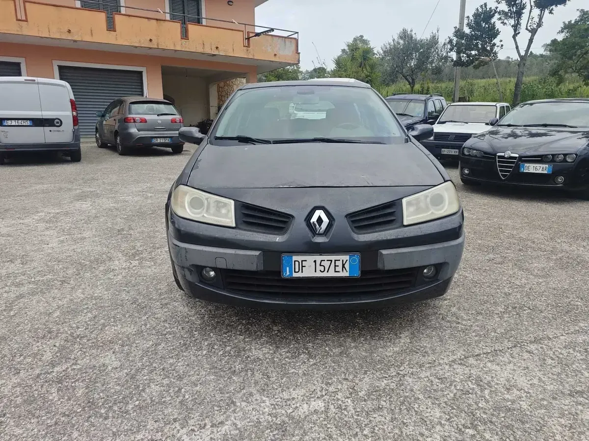 Usata Renault Mégane 106 CV (77 kW) 2007 Nero Berlina
