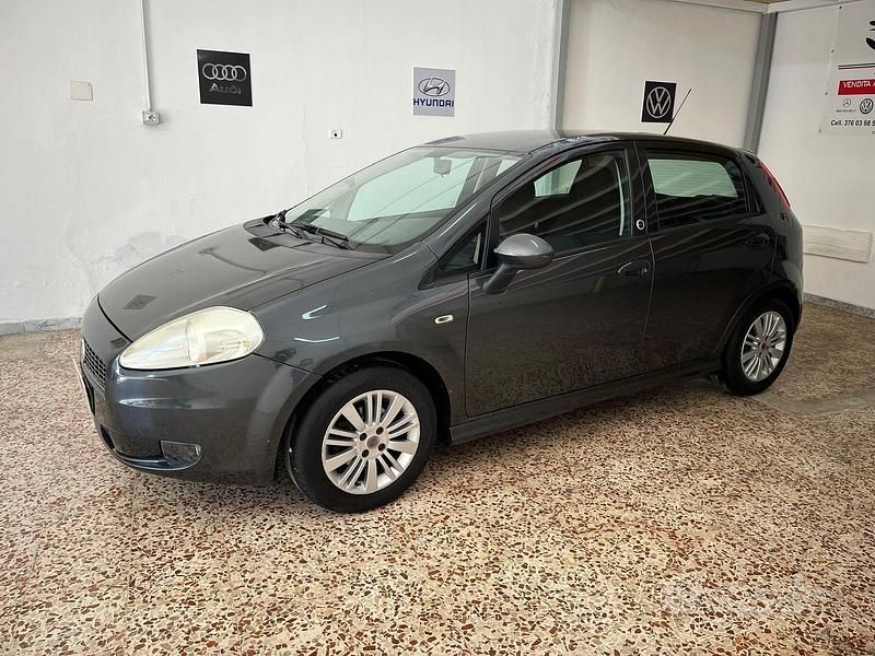 Usata Fiat Grande Punto 75 CV (55 kW) 2008 Utilitaria