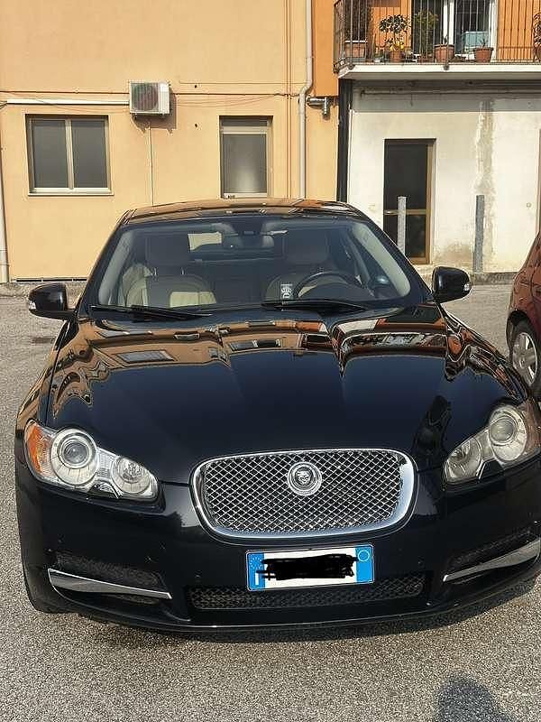Usata Jaguar XF Premium Luxury 133 CV (97 kW) 2008 Nero Berlina