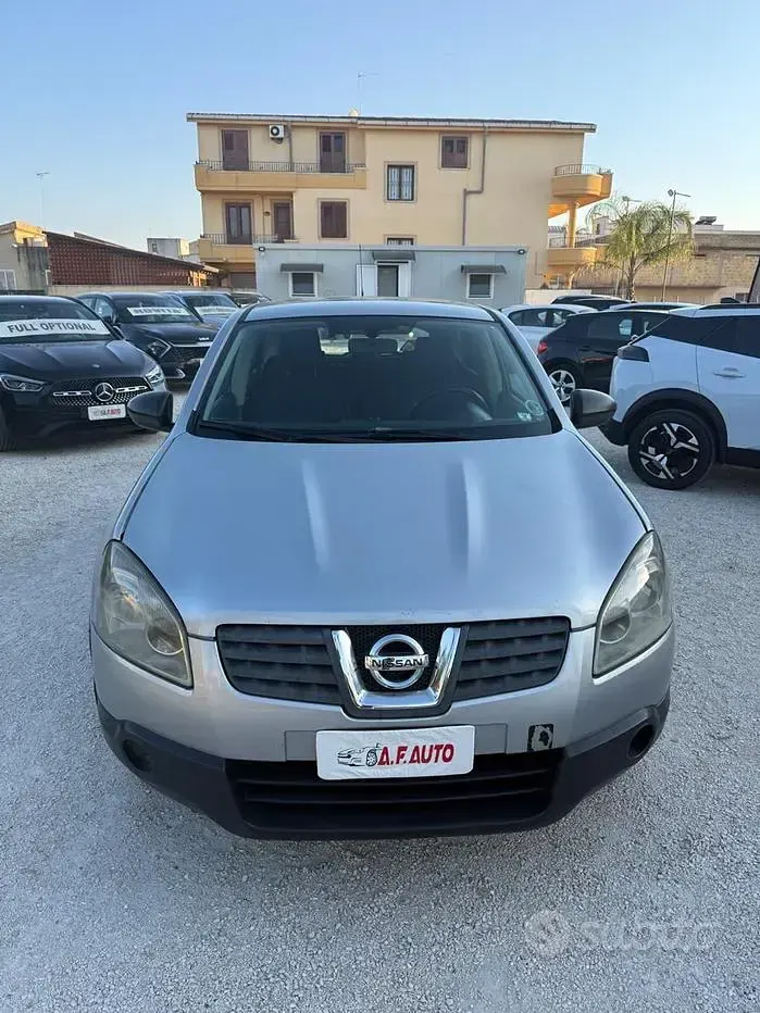 Usata Nissan Qashqai Tekna 106 CV (77 kW) 2008 Grigio SUV