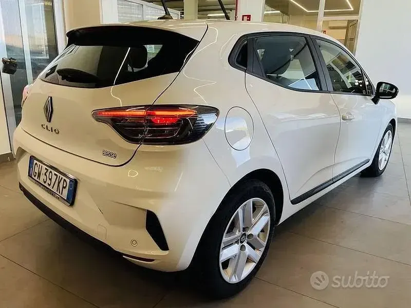 Usata Renault Clio V Evolution 91 CV (66 kW) 2024 Bianco Berlina
