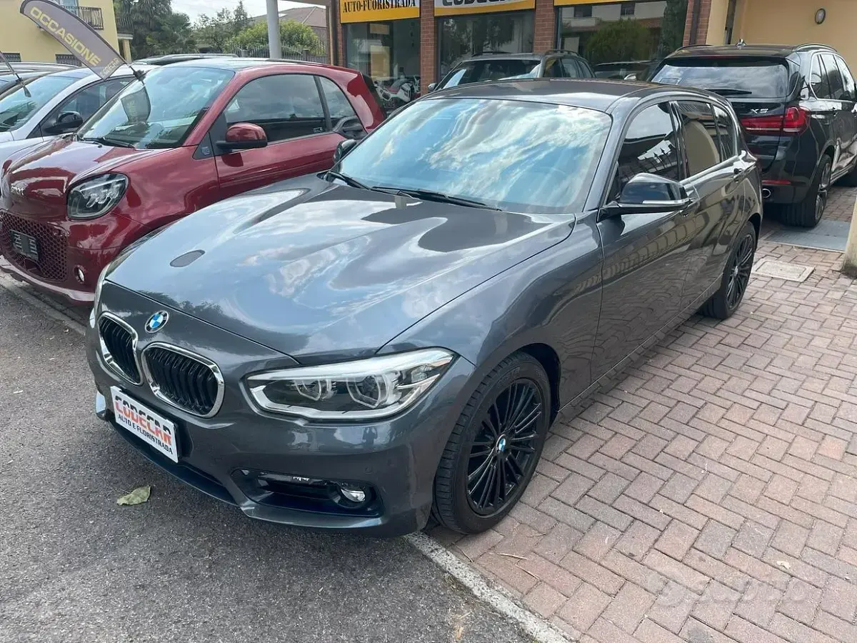 Usata BMW 118 Sport Line 150 CV (110 kW) 2019 Grigio Berlina