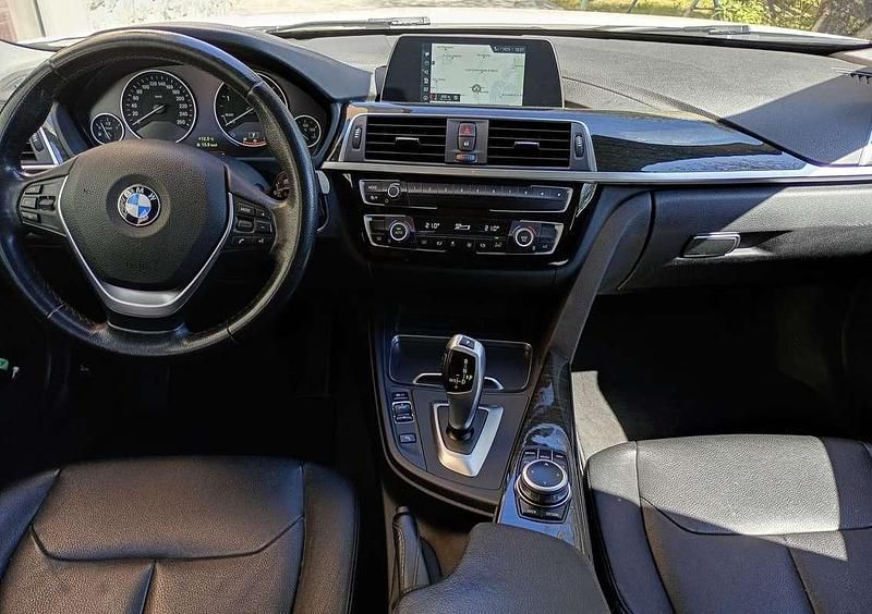 Usata BMW 316 Luxury Line 116 CV (85 kW) 2019 Bianco Station wagon