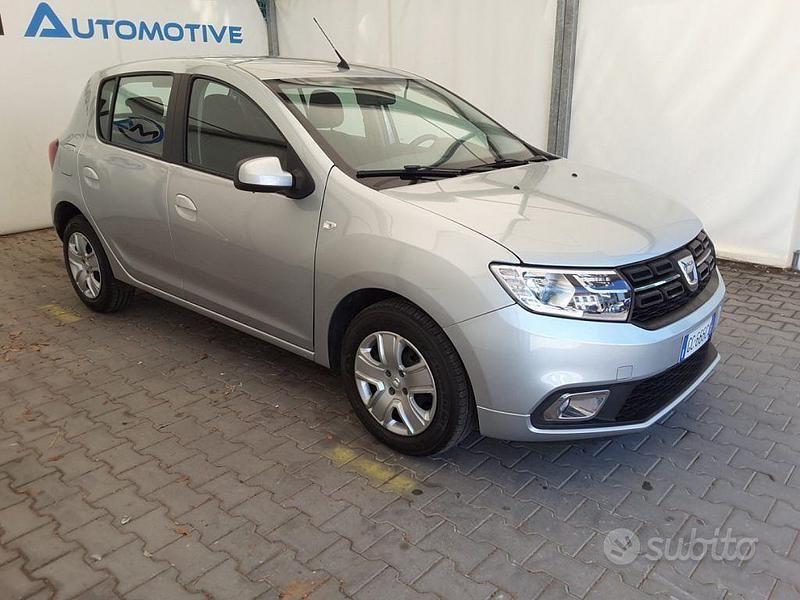 Usata Dacia Sandero Comfort 75 CV (55 kW) 2020 Argento Utilitaria