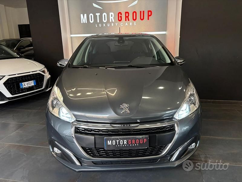 Usata Peugeot 208 Allure 75 CV (55 kW) 2016 Grigio Utilitaria