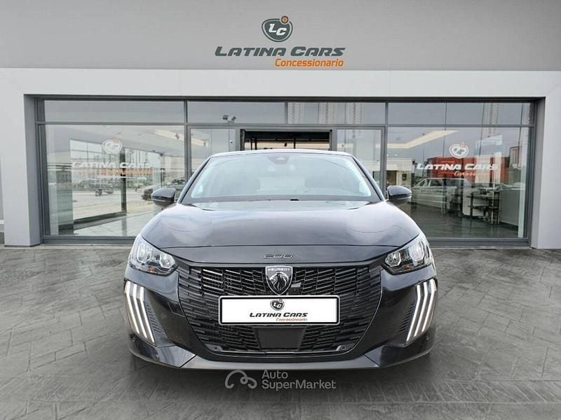 Usata Peugeot 208 Allure 101 CV (74 kW) 2025 Nero Utilitaria