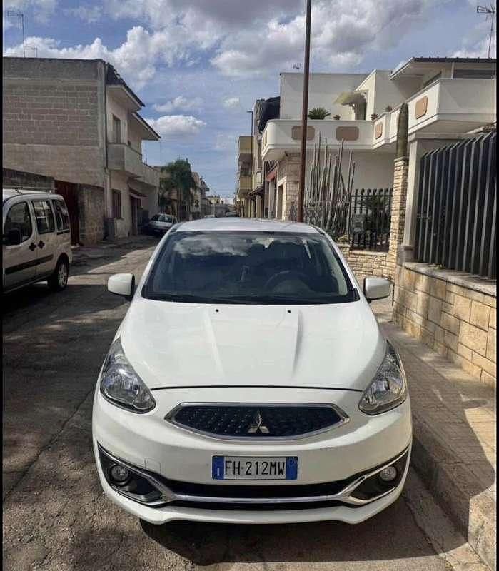 Usata Mitsubishi Space Star Invite 71 CV (52 kW) 2017 Bianco Utilitaria