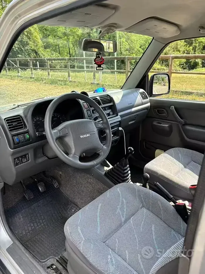 Usata Suzuki Jimny 82 CV (60 kW) 2000 SUV