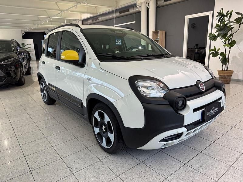Usata Fiat Panda S 70 CV (51 kW) 2025 Bianco pastello Utilitaria