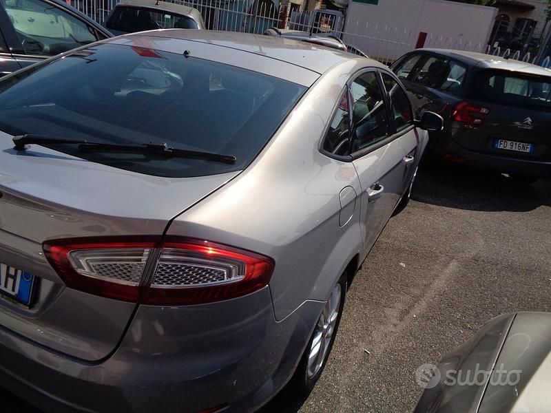 Begagnad Ford Mondeo Titanium 116 HK (85 kW) 2013 Grå Sedan