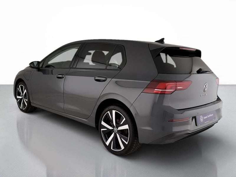 Usata VW Golf VIII Edition 204 CV (150 kW) 2025 Dolphin grey metallizzato Berlina