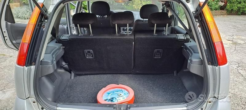 Usata Subaru Justy 94 CV (69 kW) 2007 Grigio Utilitaria