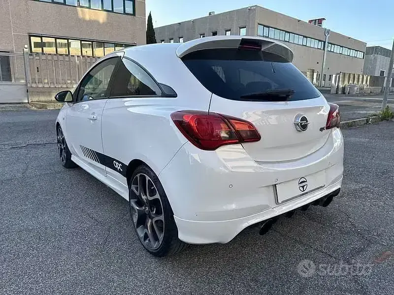 Usata Opel Corsa OPC 207 CV (152 kW) 2017 Bianco Utilitaria