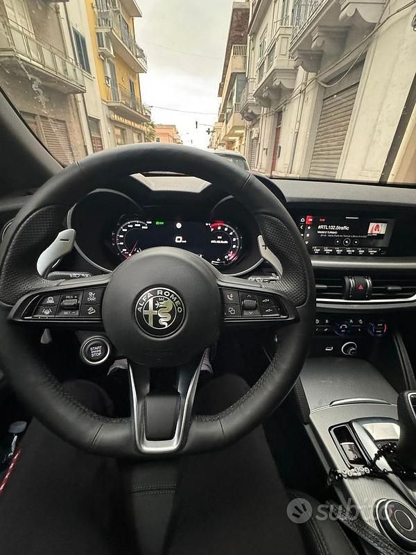 Usata Alfa Romeo Stelvio 280 CV (205 kW) 2024 Blu SUV