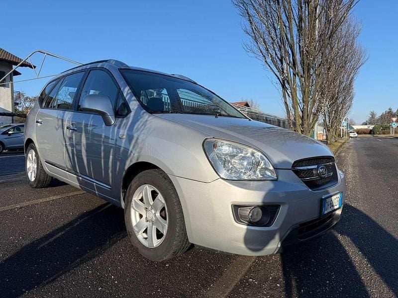 Usata Kia Carens EX 140 CV (102 kW) 2007 Argento Monovolume