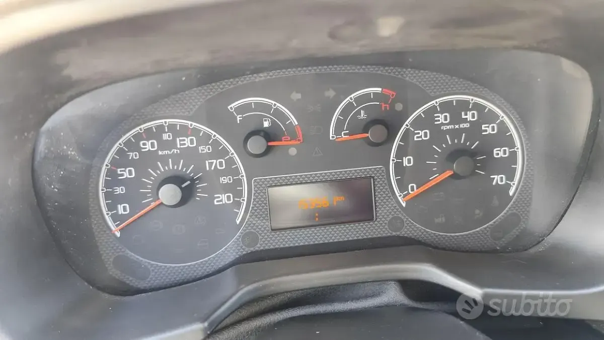 Usata Fiat Qubo Trekking 95 CV (69 kW) 2011 Nero Monovolume