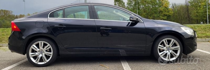 Usata Volvo S60 215 CV (158 kW) 2012 Nero Berlina