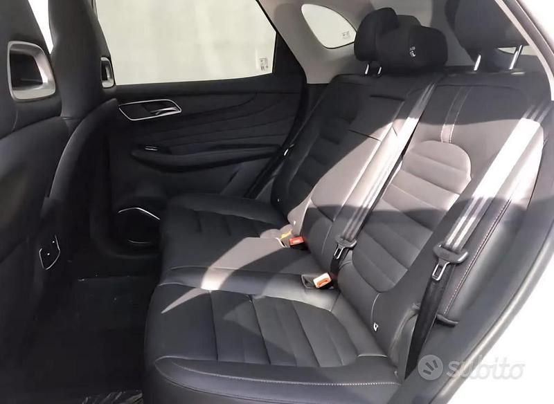Usata MG HS Luxury 162 CV (119 kW) 2023 Bianco SUV