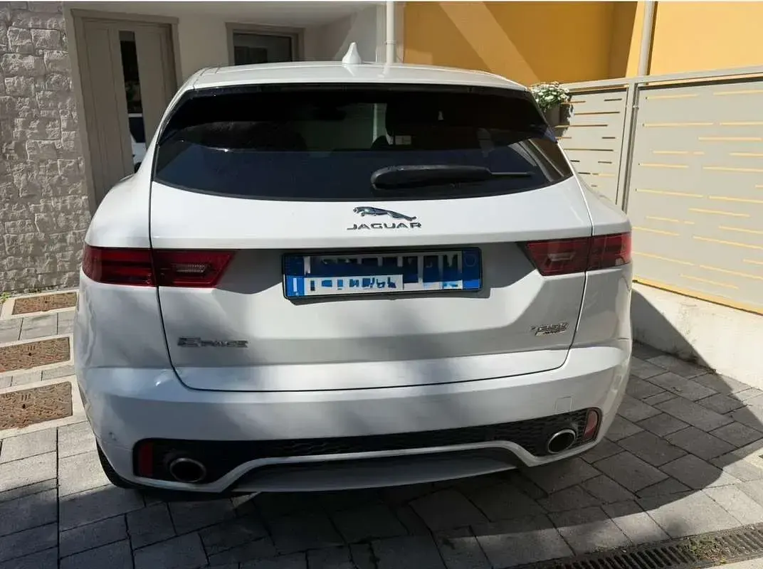 Usata Jaguar E-Pace S 249 CV (183 kW) 2018 Bianco SUV