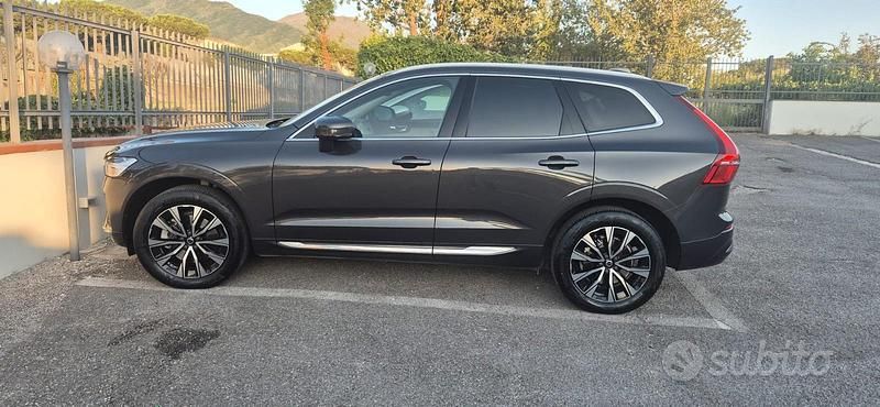 Grigio Usata 2022 Volvo XC60 SUV | 34.500 € (Super prezzo) - Immagine 1/4